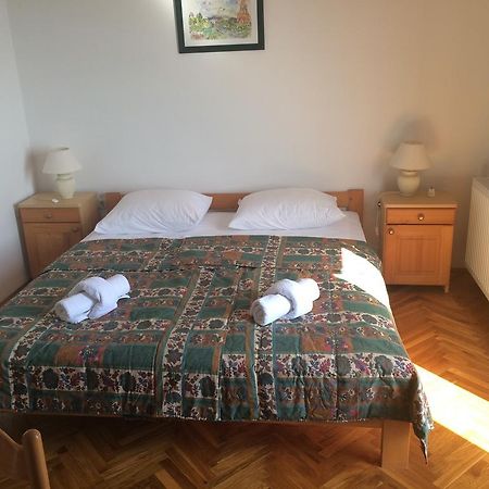 Guesthouse Lidija Kukljica Ruang foto