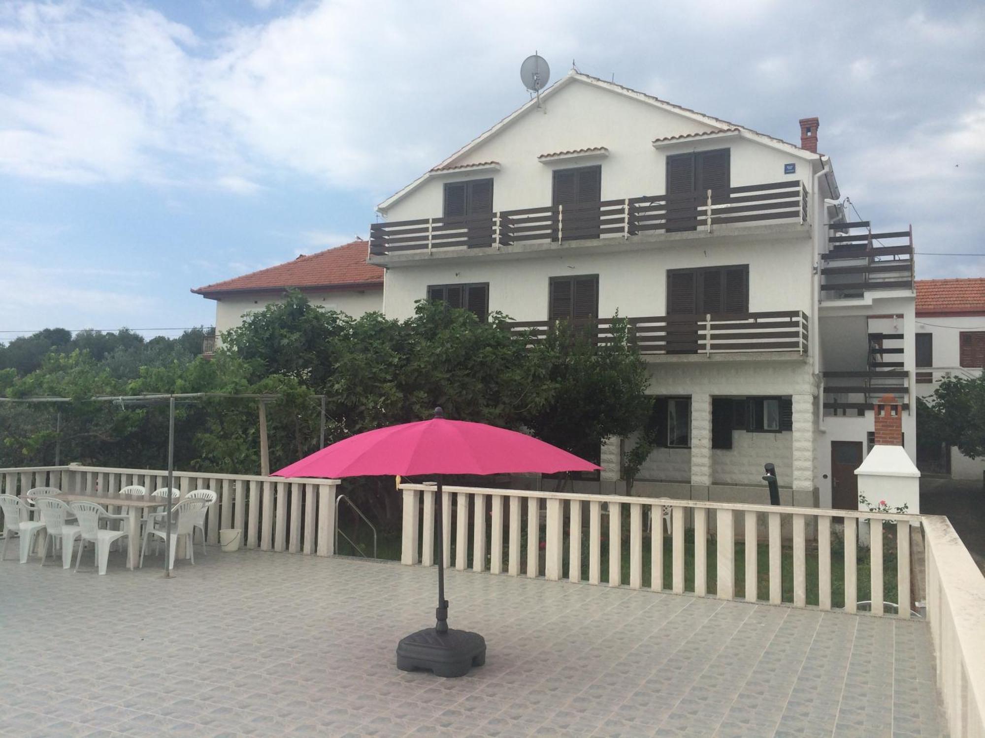 Guesthouse Lidija Kukljica Bagian luar foto