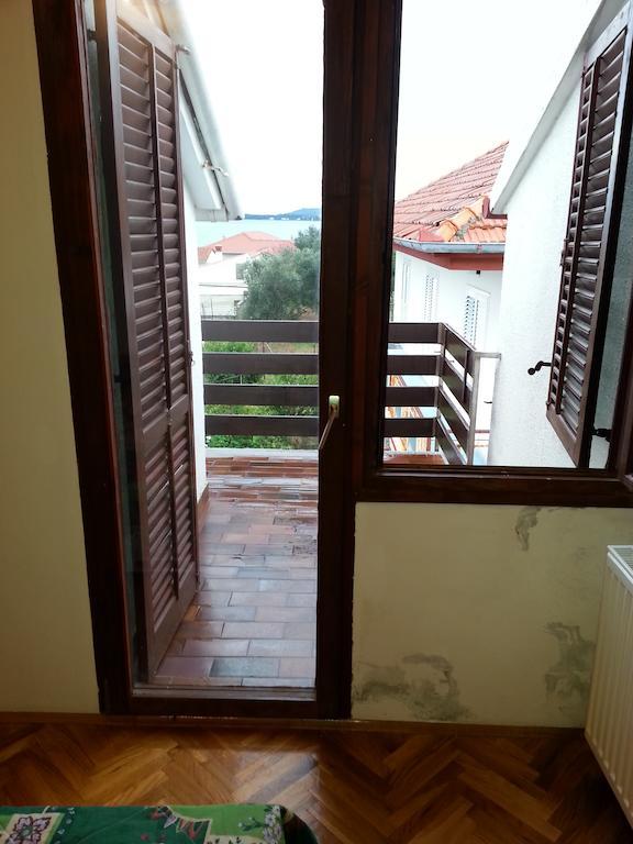 Guesthouse Lidija Kukljica Ruang foto